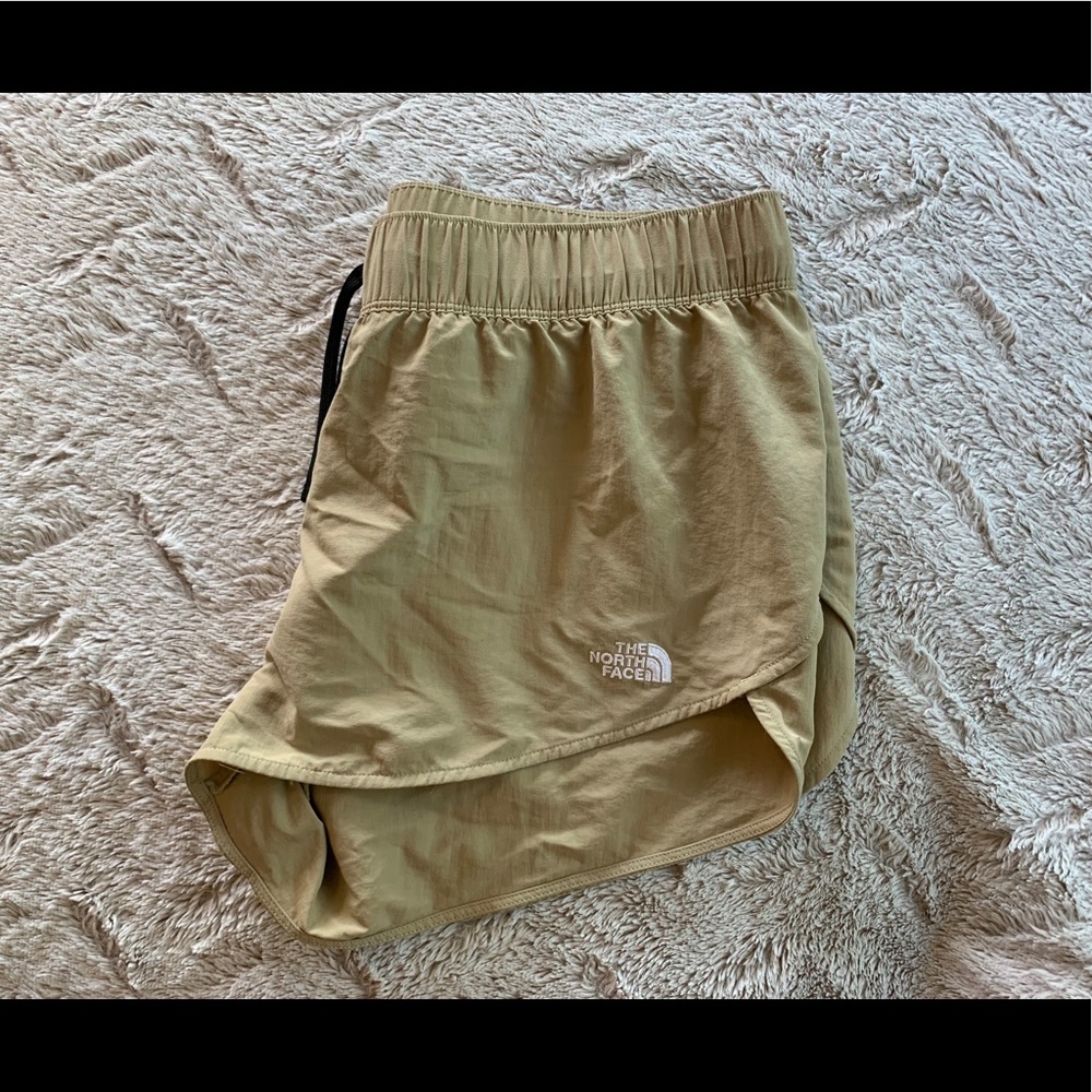 Women’s The North Face shorts